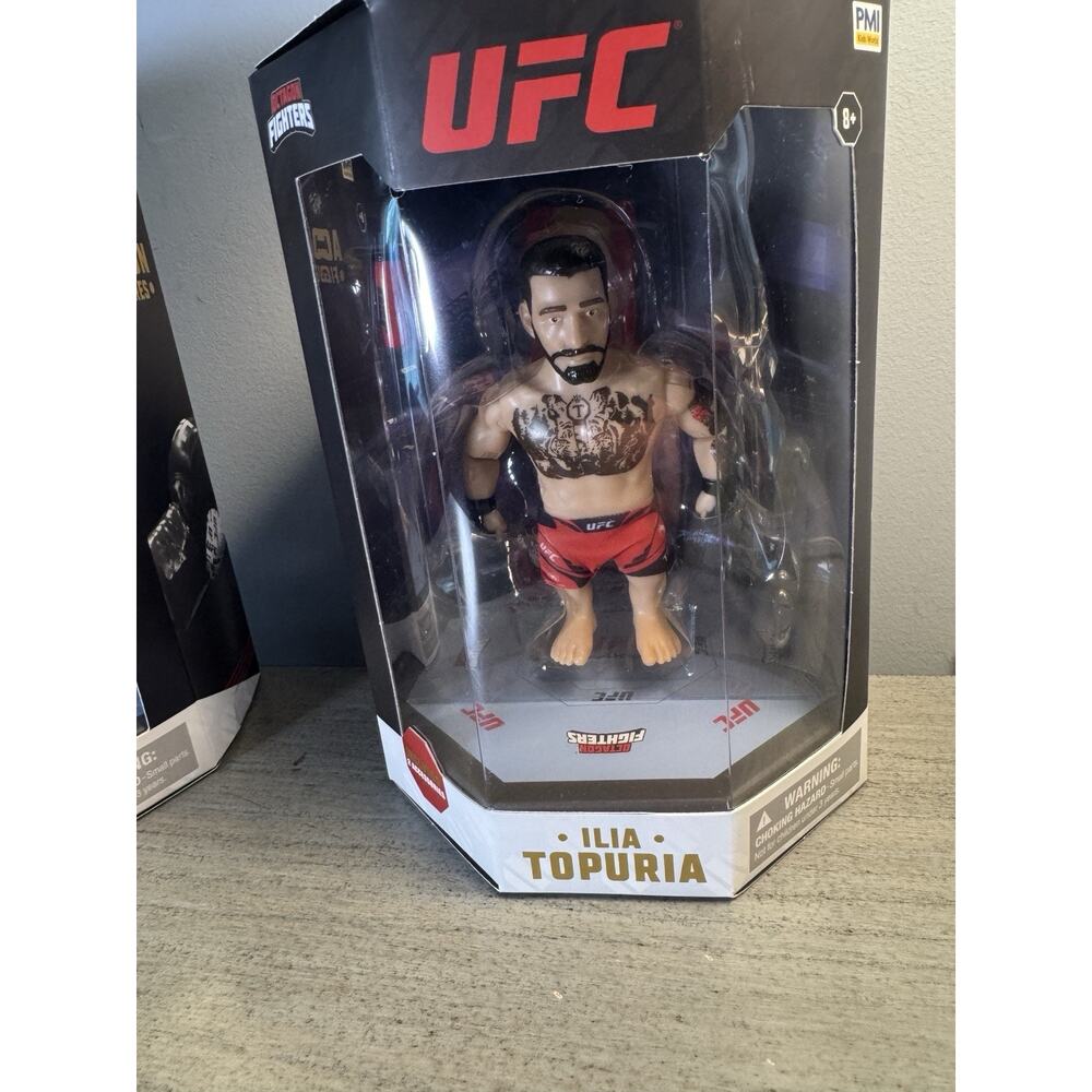 UFC Topuria Octagon Fighters Figure